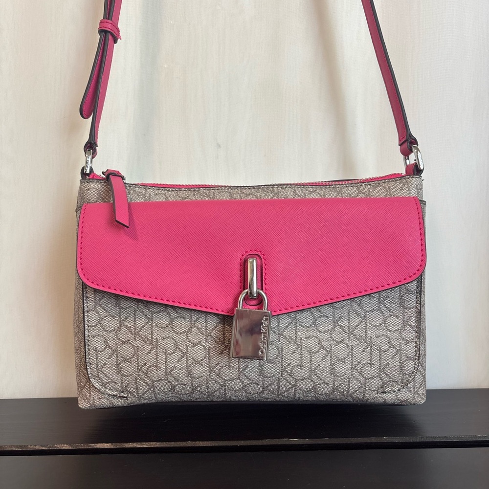 CALVIN KLEIN  Pink and Tan Crossbody Bag with Elegant Design - Picture 12 of 15